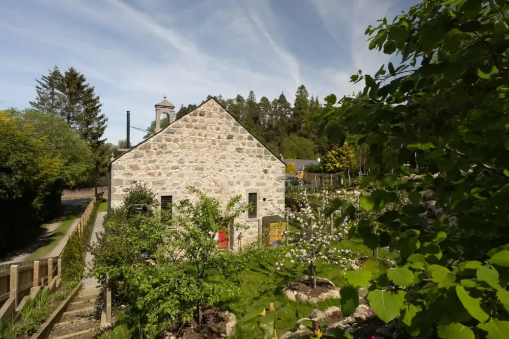 alisonwhitephotography_Reynolds_Church_044-scaled.webp